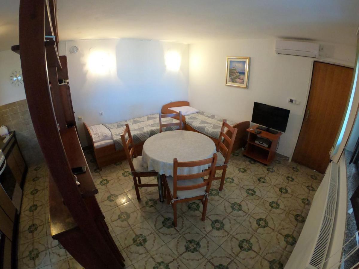 Apartments Gorana Crikvenica Buitenkant foto